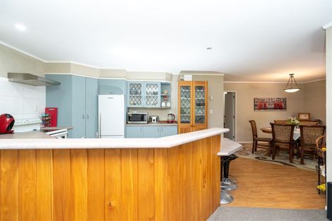 Photo of property in 14 Essendon Court, Glenview, Hamilton, 3206