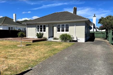 Photo of property in 10 Brown Grove, Fairfield, Lower Hutt, 5011