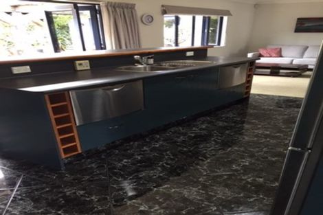 Photo of property in 5 Regent Drive, Paraparaumu Beach, Paraparaumu, 5032