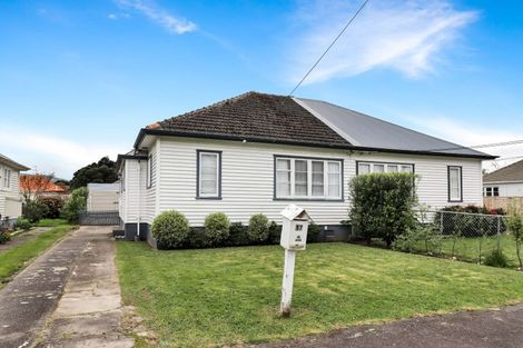 Photo of property in 17 Hall Crescent, Epuni, Lower Hutt, 5011