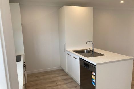 Photo of property in 19b O'meara Street, Swanson, Auckland, 0614