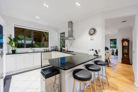 Photo of property in 36 Woodridge Avenue, Northcross, Auckland, 0630