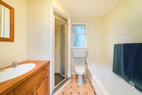 Photo of property in 12 Edwards Place, Terrace End, Palmerston North, 4410