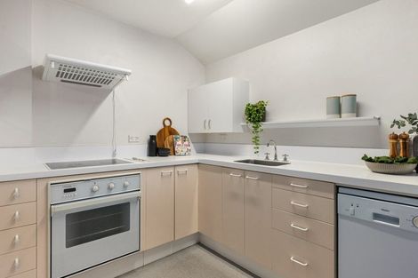 Photo of property in 25 Wades Avenue, Saint Martins, Christchurch, 8022