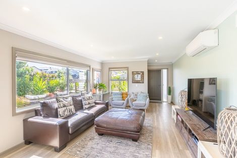 Photo of property in 1/90b Endeavour Drive, Whitby, Porirua, 5024