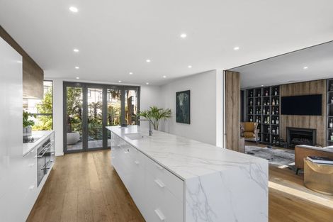 Photo of property in 100 Glandovey Road, Fendalton, Christchurch, 8052