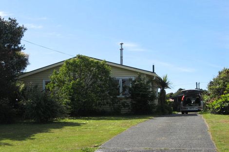 Photo of property in 32 Cook Street, Carters Beach, Westport, 7825