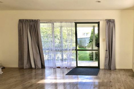 Photo of property in 30 Loughanure Place, Massey, Auckland, 0614