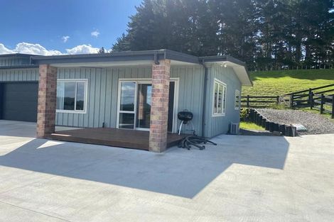 Photo of property in 186 Gervin Road, Wainui, Silverdale, 0992