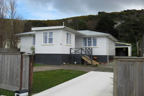 Photo of property in 183 Wellington Road, Wainuiomata, Lower Hutt, 5014