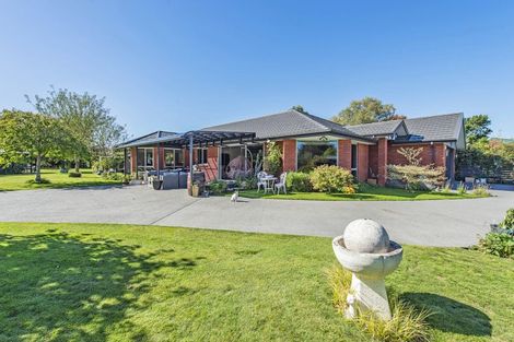 Photo of property in 17 Bridge Street, Southbridge, 7602