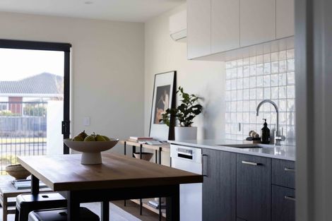 Photo of property in 4/2 Everard Street, Somerfield, Christchurch, 8024