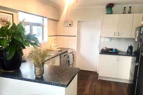 Photo of property in 43 Te Kupe Road, Paraparaumu Beach, Paraparaumu, 5032