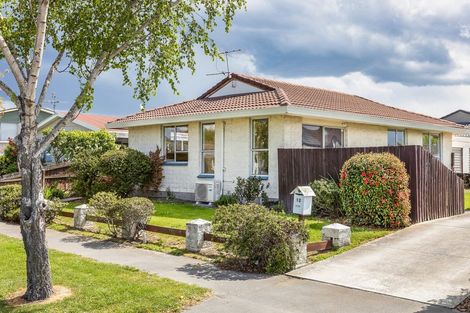 Photo of property in 1/12 Shannon Place, Belfast, Christchurch, 8051