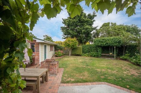 Photo of property in 46 Lombard Street, Palmerston North, 4410