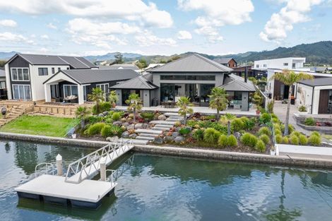 Photo of property in 13 Awatea Drive, Whitianga, 3510