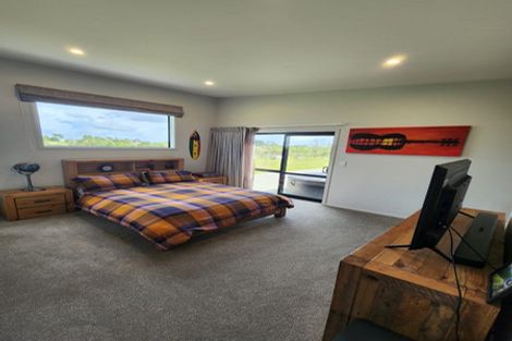 Photo of property in 49 Johnstone Drive, Fitzherbert, Palmerston North, 4410