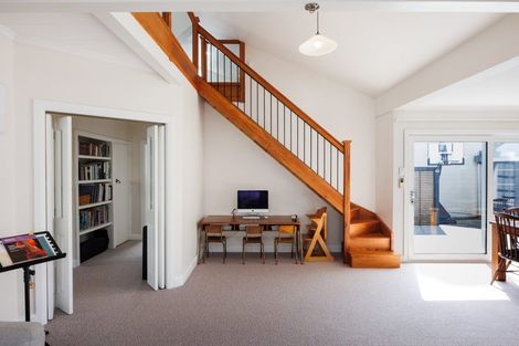 Photo of property in 8 Karaka Street, Hokowhitu, Palmerston North, 4410