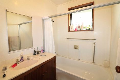 Photo of property in 1/2 Clifton Terrace, West End, Timaru, 7910