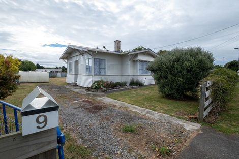 Photo of property in 9 Preston Street, Eltham, 4322