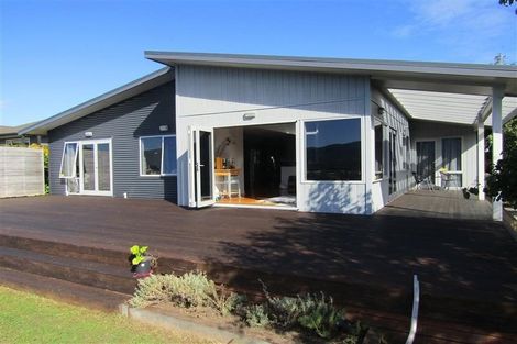 Photo of property in 37 Riverstone Drive, Riverstone Terraces, Upper Hutt, 5018