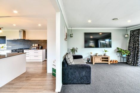 Photo of property in 516a Great South Road, Rosehill, Papakura, 2113