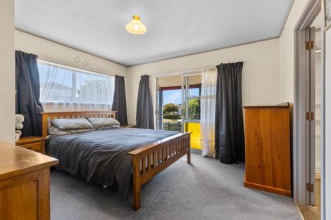 Photo of property in 15 Virginia Place, Whalers Gate, New Plymouth, 4310
