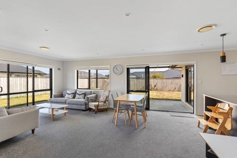 Photo of property in 21 Longstaff Drive, Bell Block, New Plymouth, 4312