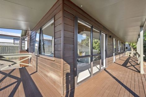 Photo of property in 12a Croydon Road, New Lynn, Auckland, 0600