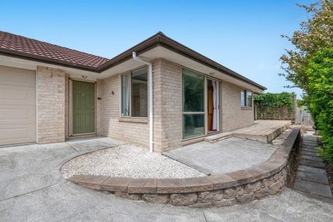 Photo of property in 9 Raabia Close, Parakai, 0830