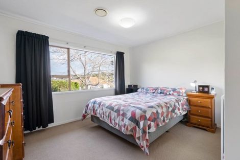 Photo of property in 2/43 Seaton Road, Murrays Bay, Auckland, 0630