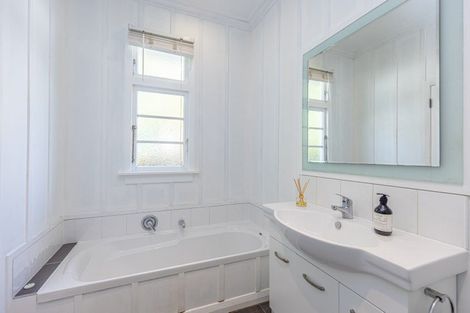 Photo of property in 4 Porritt Street, Saint Johns Hill, Whanganui, 4500