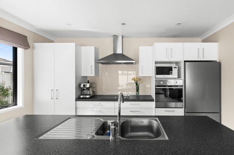 Photo of property in 216 Frimley Oaks, Frimley, Hastings, 4120