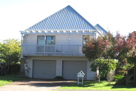 Photo of property in 8 Sheralee Place, Bucklands Beach, Auckland, 2014
