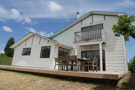 Photo of property in 13 Reeves Street, Waikanae Beach, Waikanae, 5036