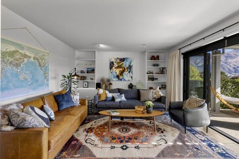 Photo of property in 251 Beacon Point Road, Wanaka, 9305