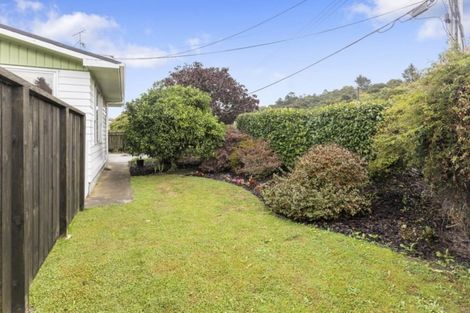 Photo of property in 5 George Street, Stokes Valley, Lower Hutt, 5019