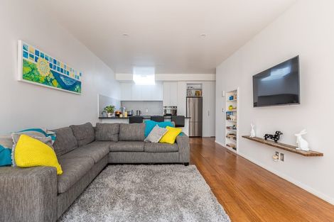 Photo of property in Henry Walton Flats, 2/2 Upper Queen Street, Auckland Central, Auckland, 1010