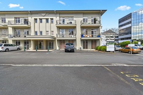 Photo of property in 2c/11 London Street, Hamilton Central, Hamilton, 3204