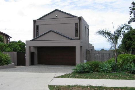 Photo of property in 10 Centennial Place, Campbells Bay, Auckland, 0630