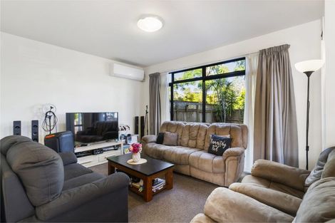 Photo of property in 46/2 Armoy Drive, East Tamaki, Auckland, 2016