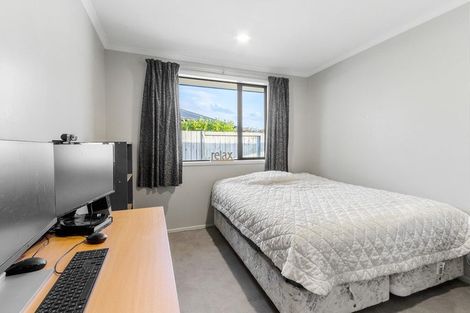 Photo of property in 14 Wiltshire Drive, Huntington, Hamilton, 3210