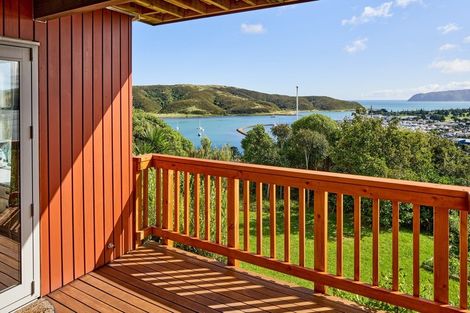 Photo of property in 58 Kiriwai Road, Paremata, Porirua, 5024