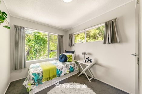 Photo of property in 6 Swadel Way, Karori, Wellington, 6012