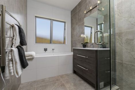 Photo of property in 48a George Street, Riverhead, 0820