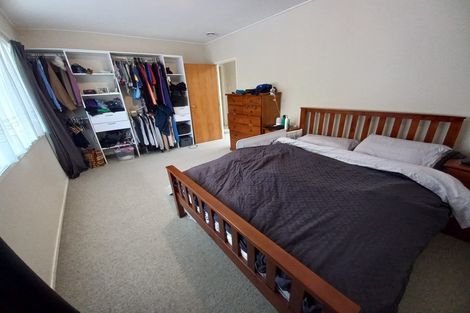 Photo of property in 15 La Perouse Street, Botany Downs, Auckland, 2010