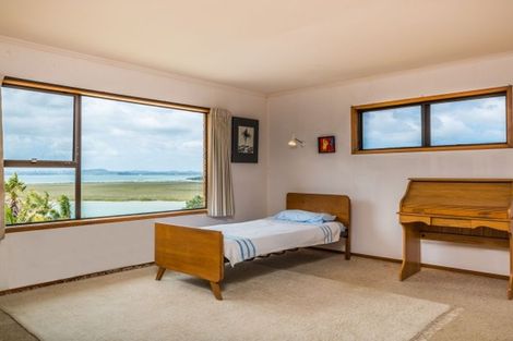 Photo of property in 19 Renoir Street, West Harbour, Auckland, 0618