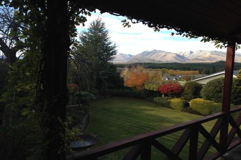 Photo of property in 5 Burnett Place, Lake Tekapo, 7999