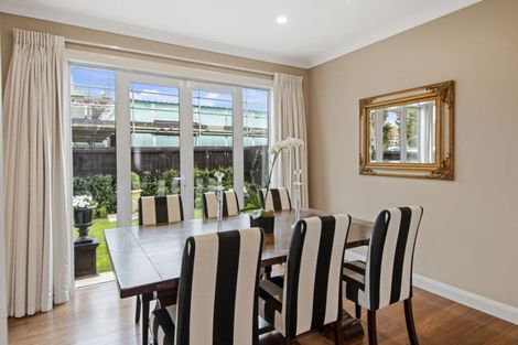 Photo of property in 111a Saint Andrews Square, Strowan, Christchurch, 8052