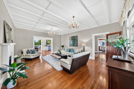 Photo of property in 207 Hurstmere Road, Takapuna, Auckland, 0622